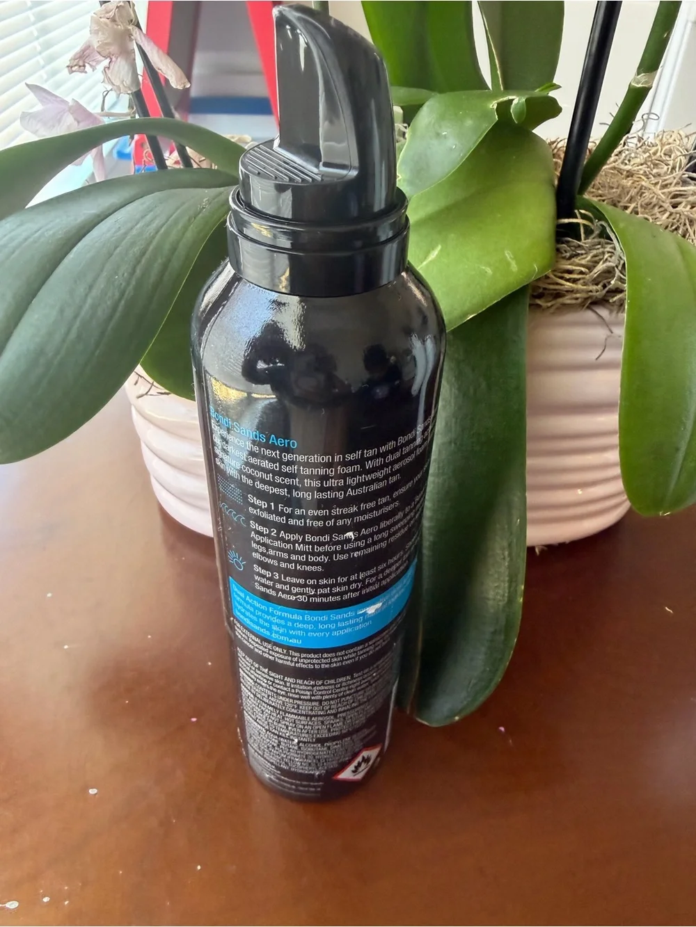 Bondi Sands Aero Self Tanning Foam - Black with Blue Accents